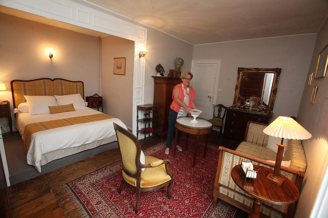 Bed and breakfast Le Logis De Ruelle Extérieur photo