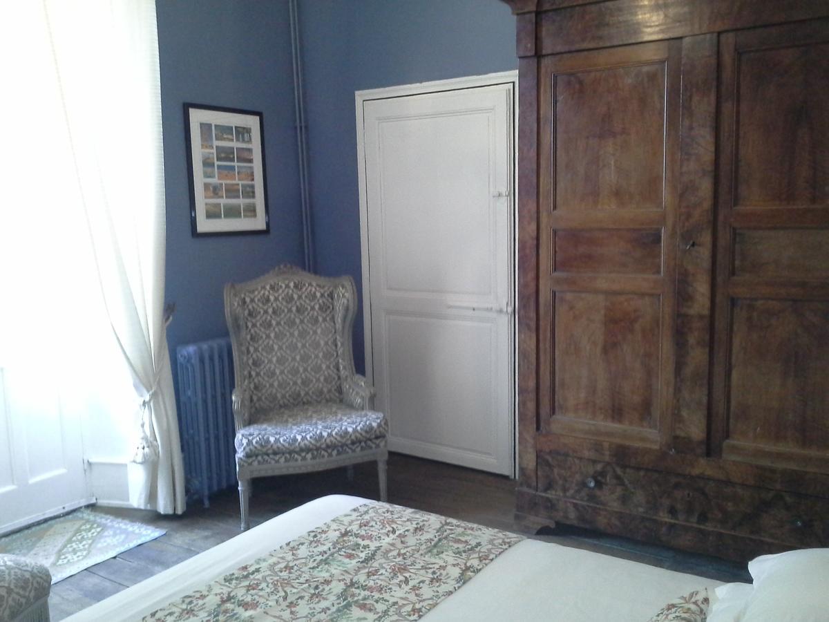 Bed and breakfast Le Logis De Ruelle Extérieur photo