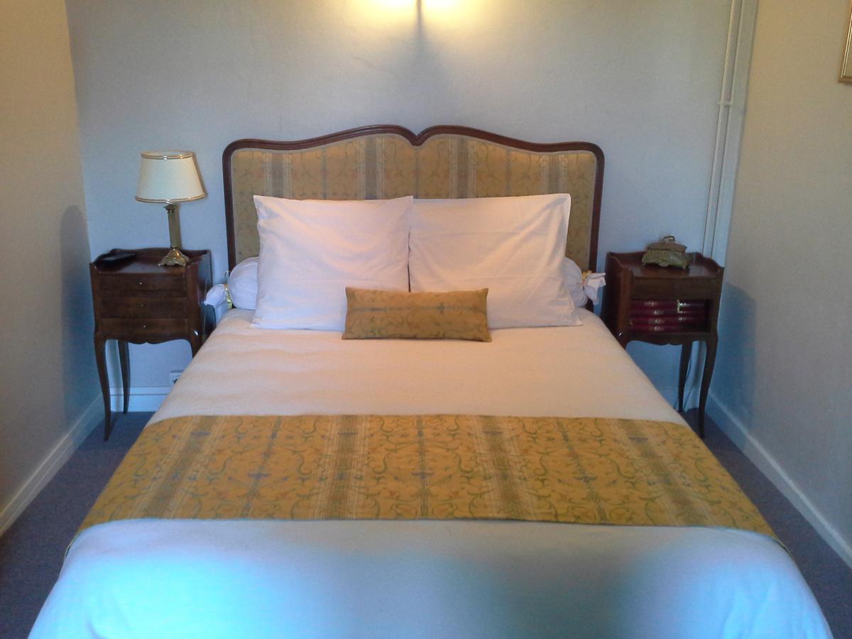 Bed and breakfast Le Logis De Ruelle Extérieur photo