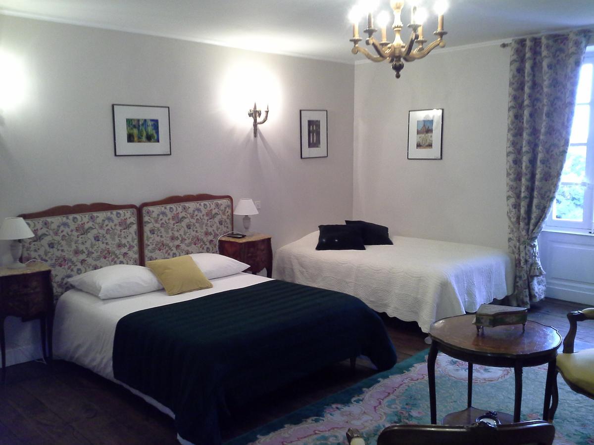 Bed and breakfast Le Logis De Ruelle Extérieur photo