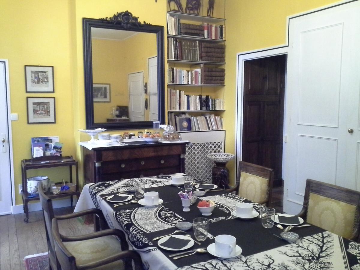 Bed and breakfast Le Logis De Ruelle Extérieur photo